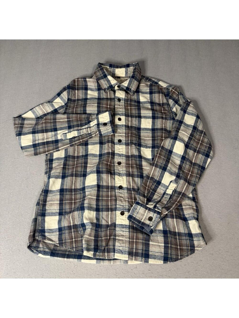 LL‎ Bean Slim Fit Flannel Shirt Men’s M Blue Brown Tartan Plaid Button Up Casual - Picture 2 of 11
